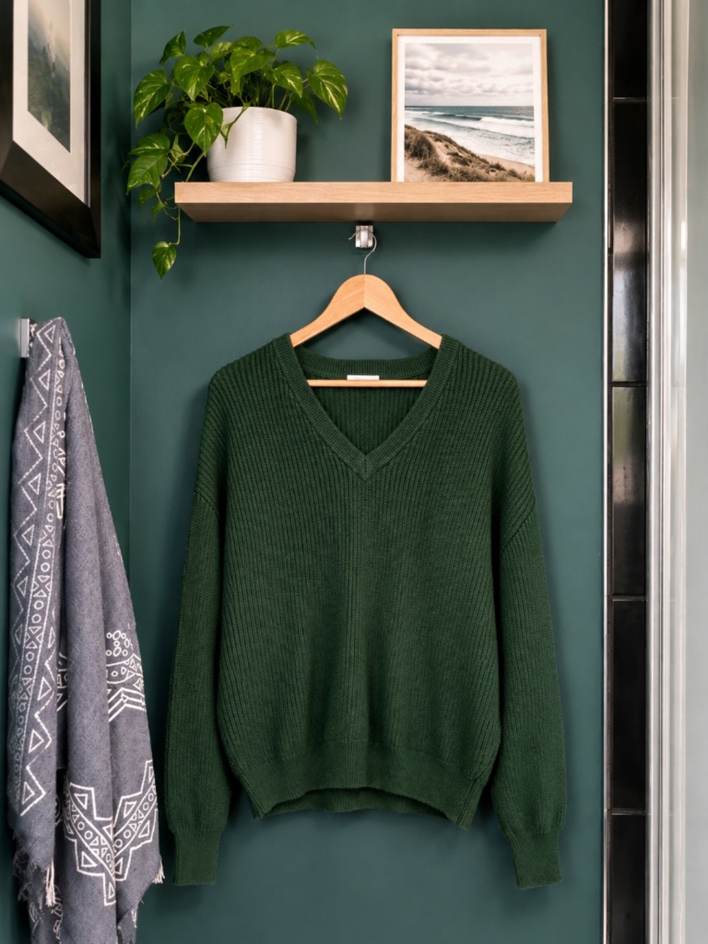 TNA- V Neck- Deep Green-Women's Sweater SZ 1